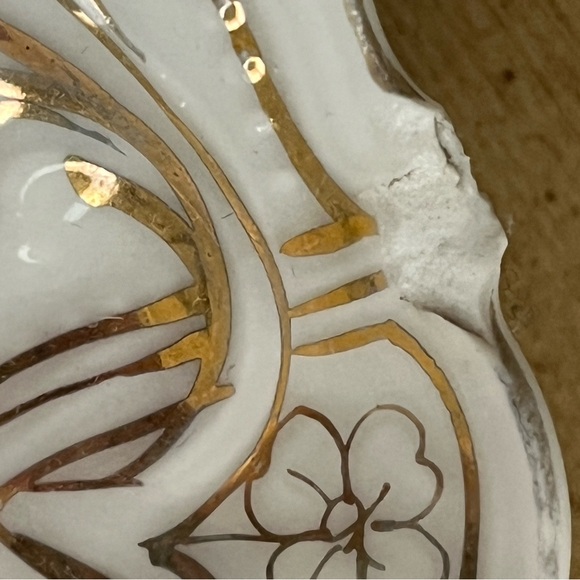 Vintage Victorian Porcelain Vanity Tray Pink & White Floral & Gold Trimmed Edge - Picture 7 of 8